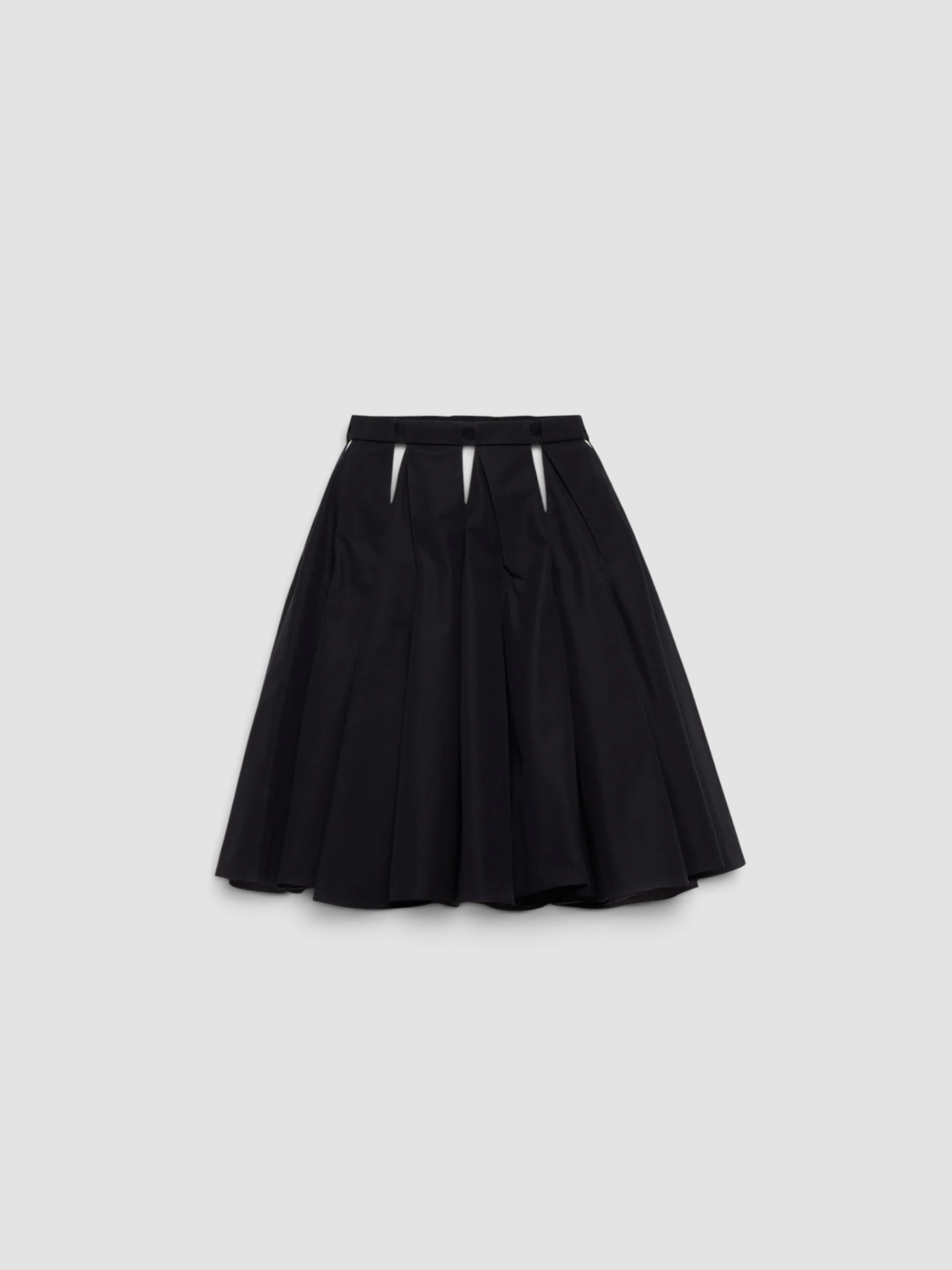Alaïa Pleated Miniskirt in noir / palladium hardware. Styled by Sharon Lombardo for FDV Concierge.