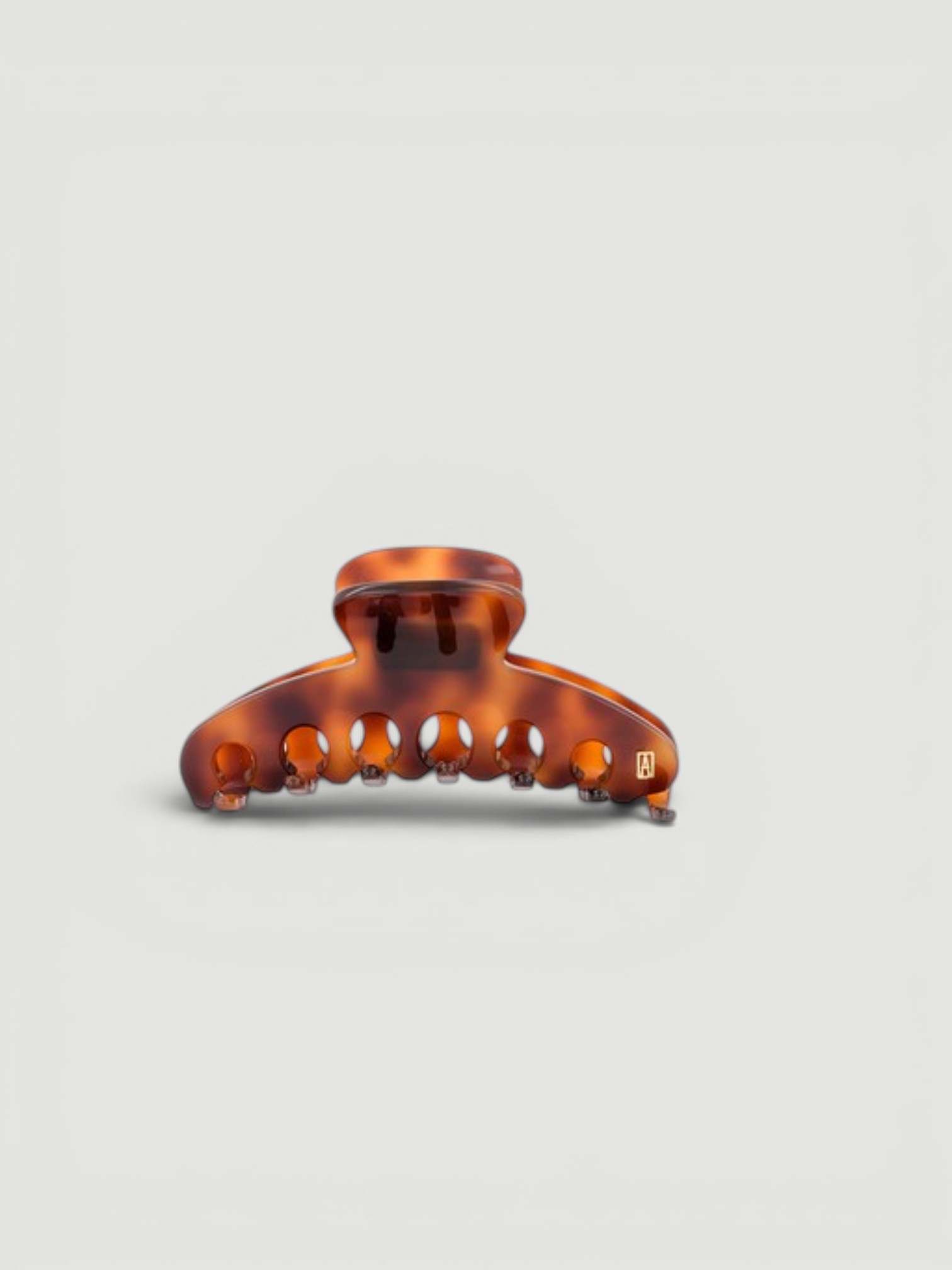 Alexandre de Paris Austerlitz Tortoiseshell Acetate Claw Clip in brown.