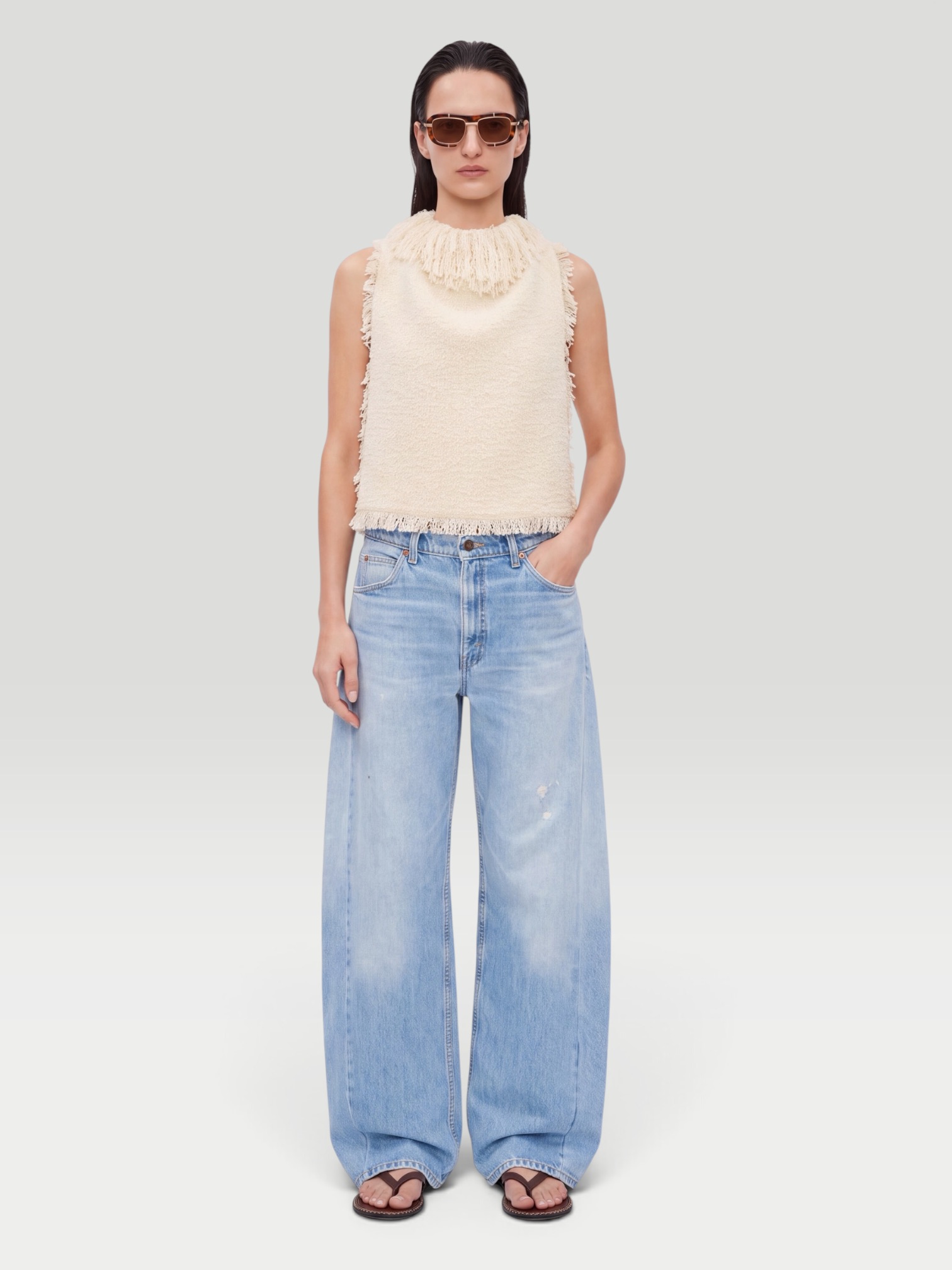 aligrace The Noa Barrel Jean in light & medium. Styled by Sharon Lombardo for FDV Concierge.