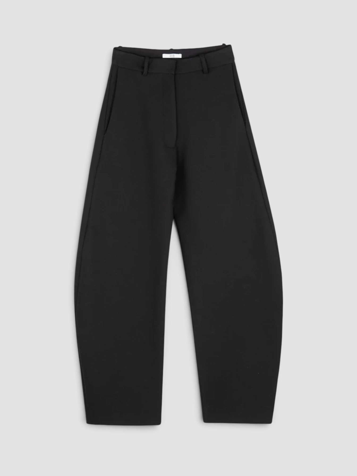 All Three Zina Barrel Leg Pant in black. Styled by Sharon Lombardo for FDV Concierge.
