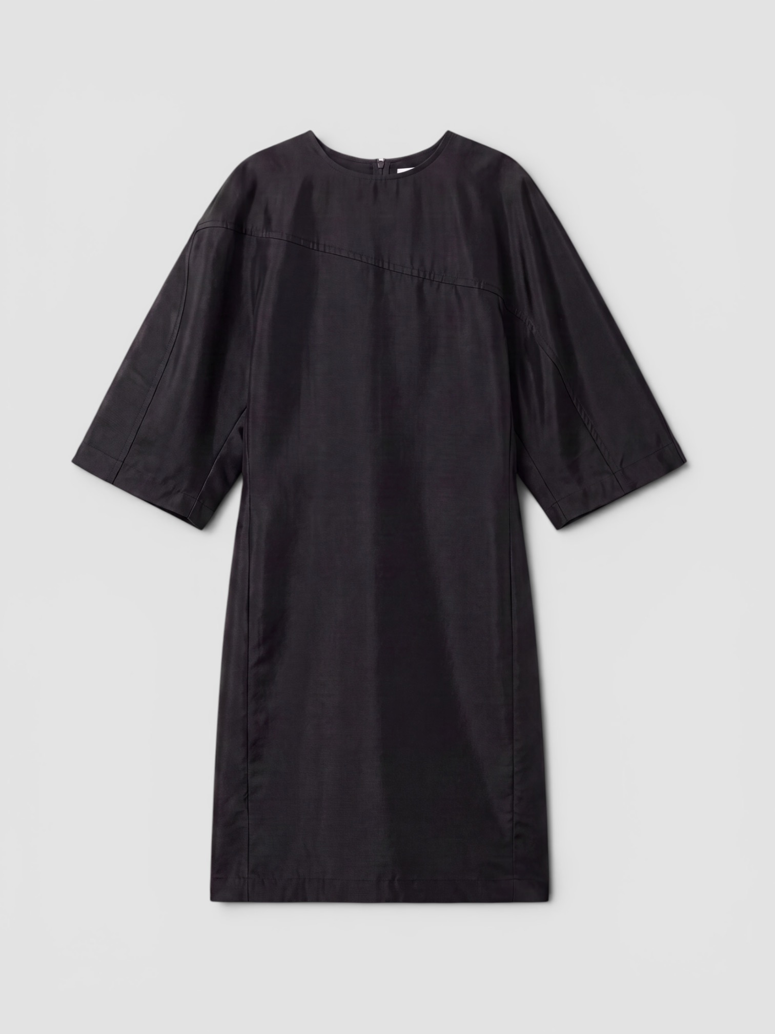Bottega Veneta Washed Cotton and Viscose Twill Dress in black, worn with Phoebe Philo Gathered Ballet Flat. Styled by Sharon Lombardo for FDV Concierge.