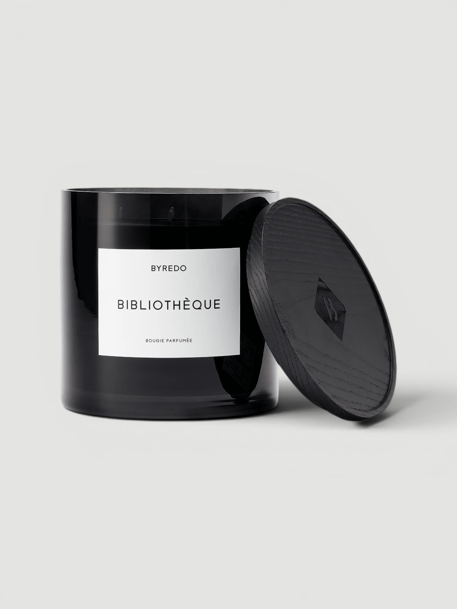 Byredo Bibliothèque Candle in black.