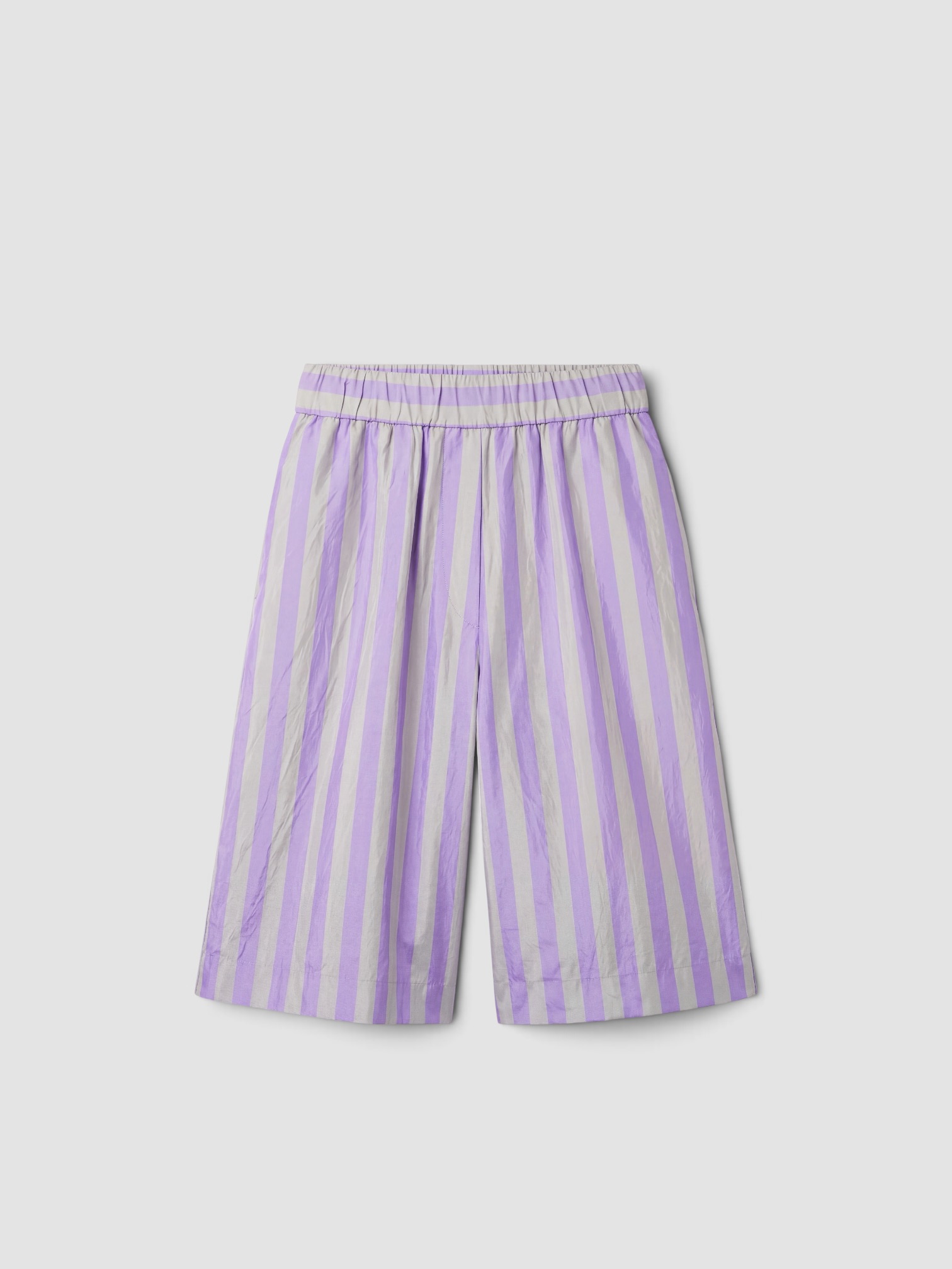 Dries Van Noten Pomy Short in lilac stripe. Styled by Sharon Lombardo for FDV Concierge.