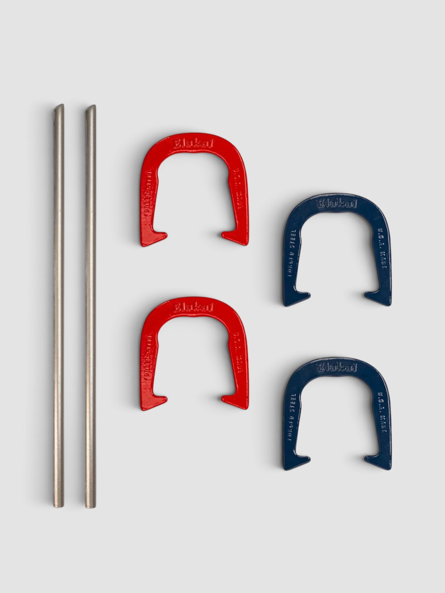 Elakai Outdoor Horseshoe Game Set in red/navy.