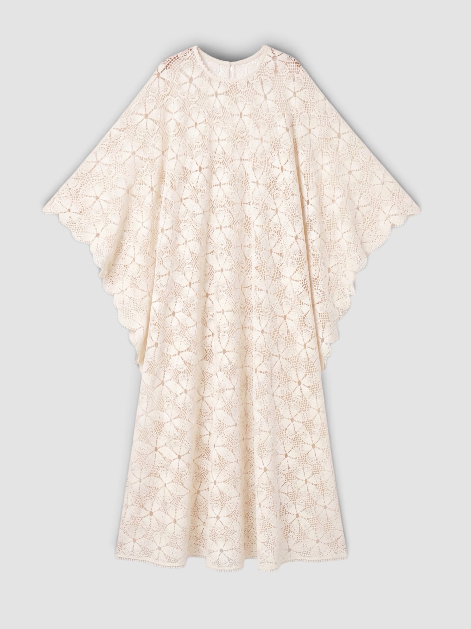 Éliou Catalina Kaftan in white. Styled by Sharon Lombardo for FDV Concierge.