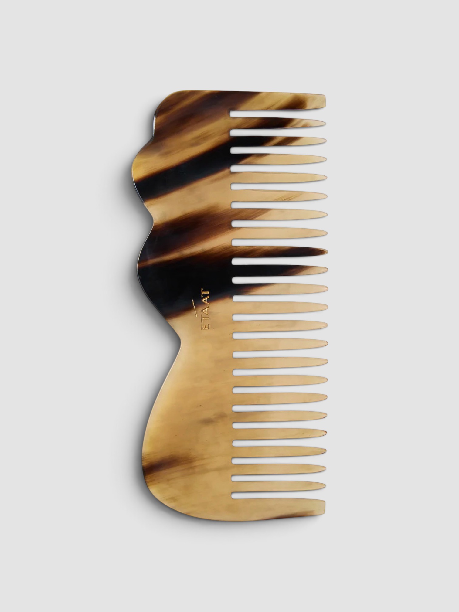 ETAAT Aventis Comb in natural horn.