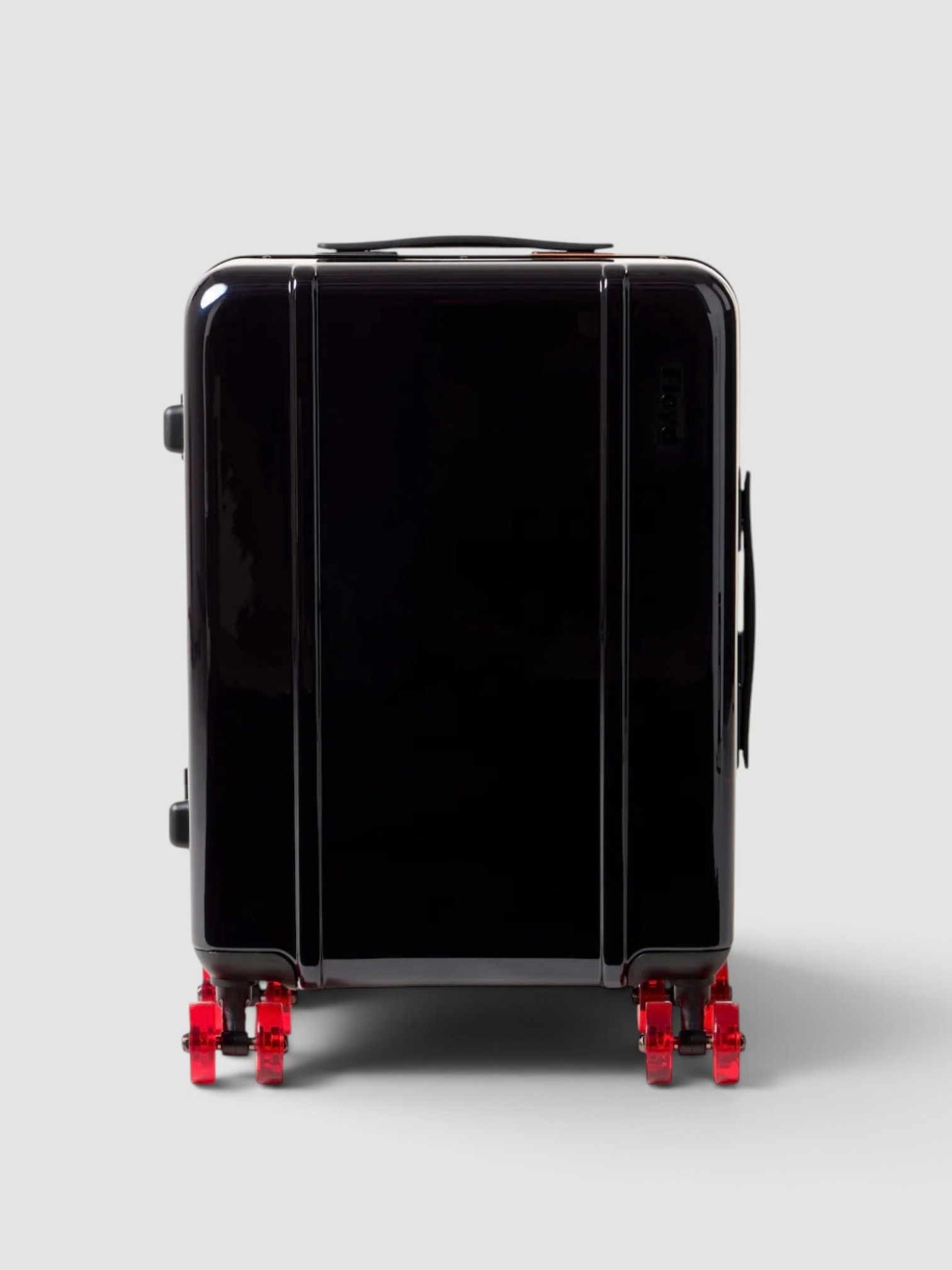 Floyd Cabin Luggage in tarmac black.
