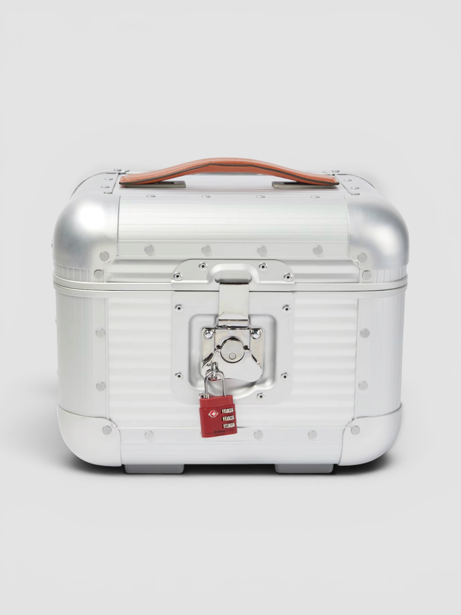 FPM Milano Bank Vanity Case in silver.