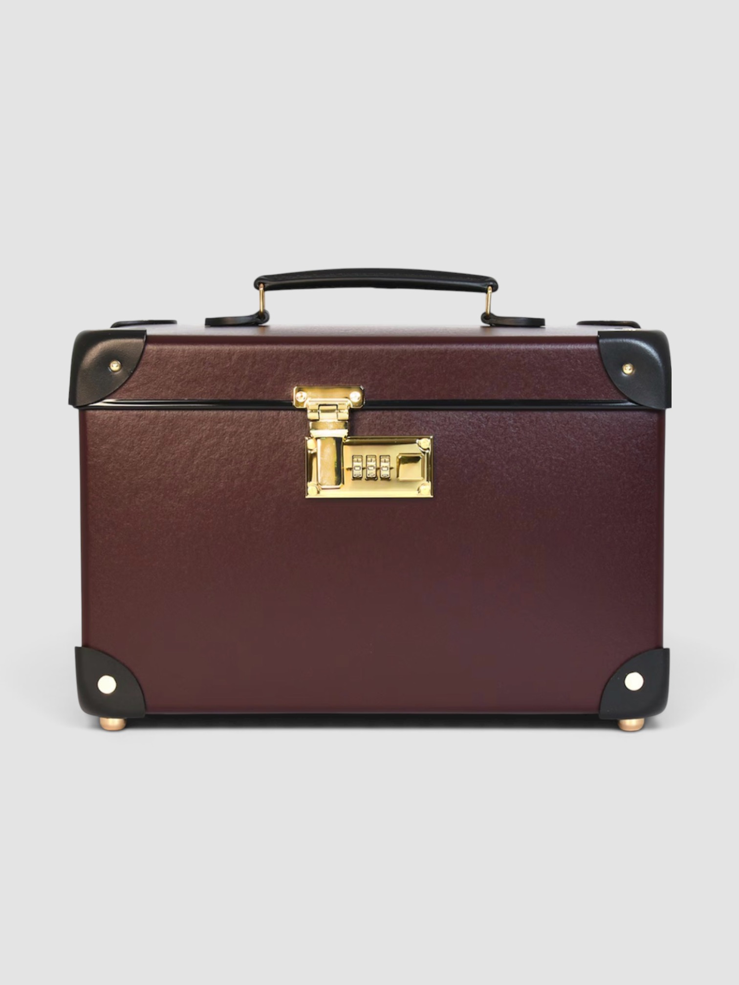 Globe-Trotter Centenary Vanity Case in brown.