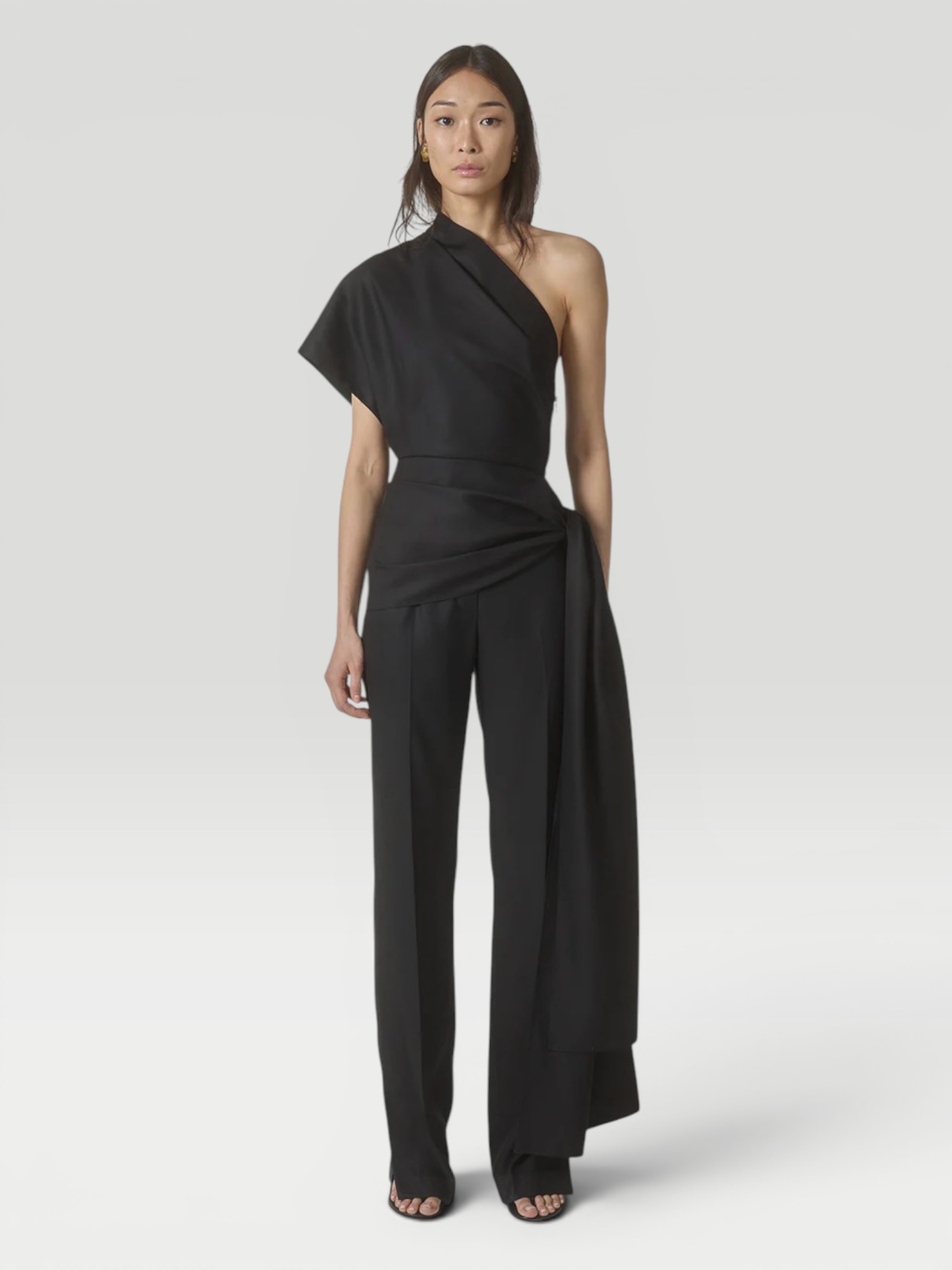 Heirlome Marianne Top in black. Styled by Sharon Lombardo for FDV Concierge.