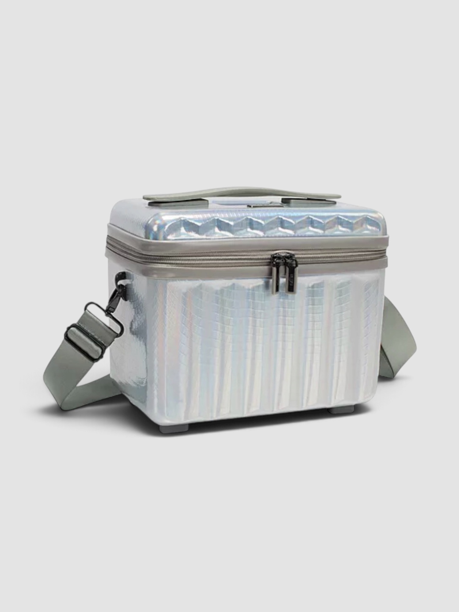 Heys America Astro Beauty Case in silver.