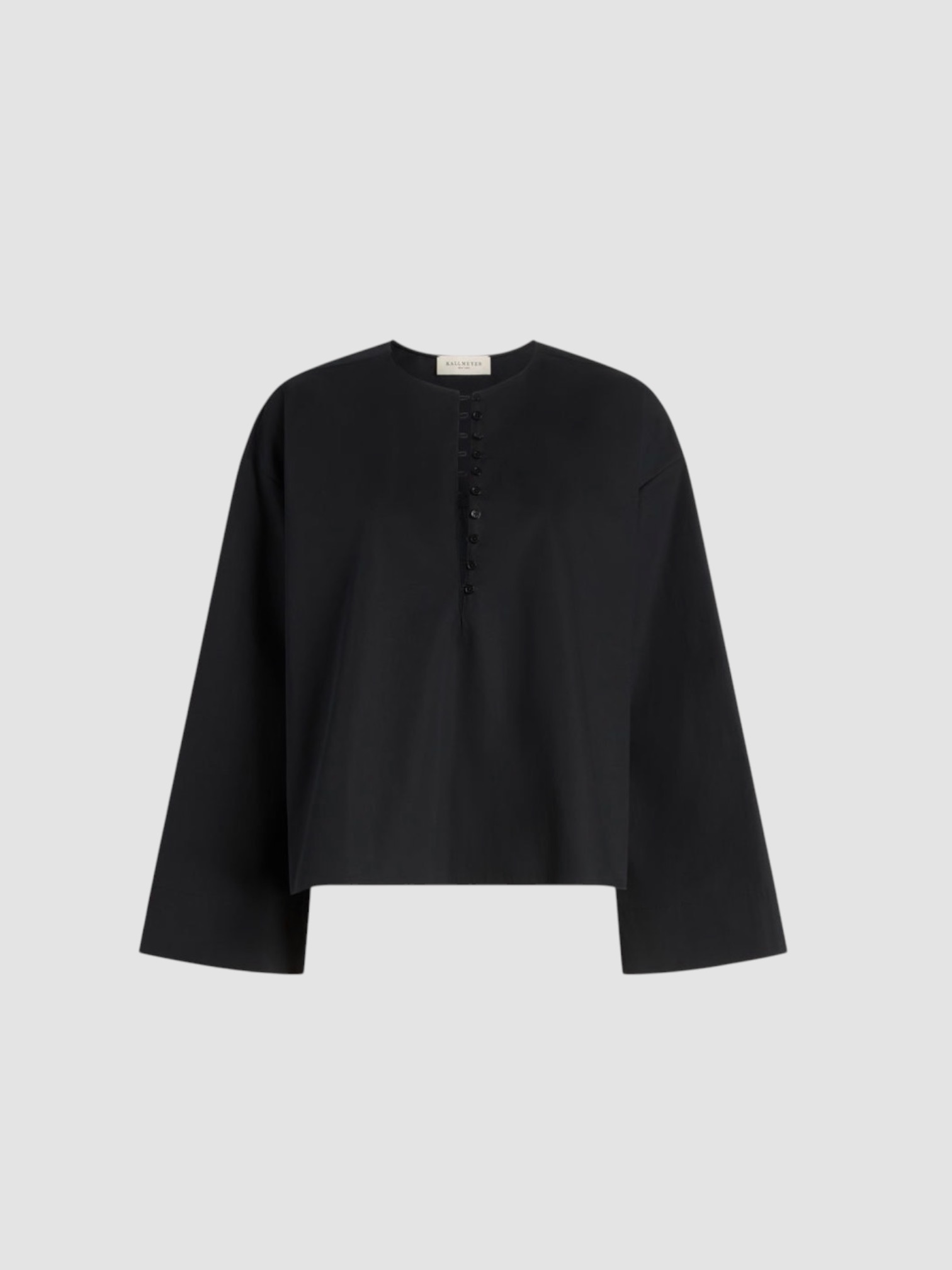 Kallmeyer Marguerite Blouse in Starched Poplin in black. Styled by Sharon Lombardo for FDV Concierge.