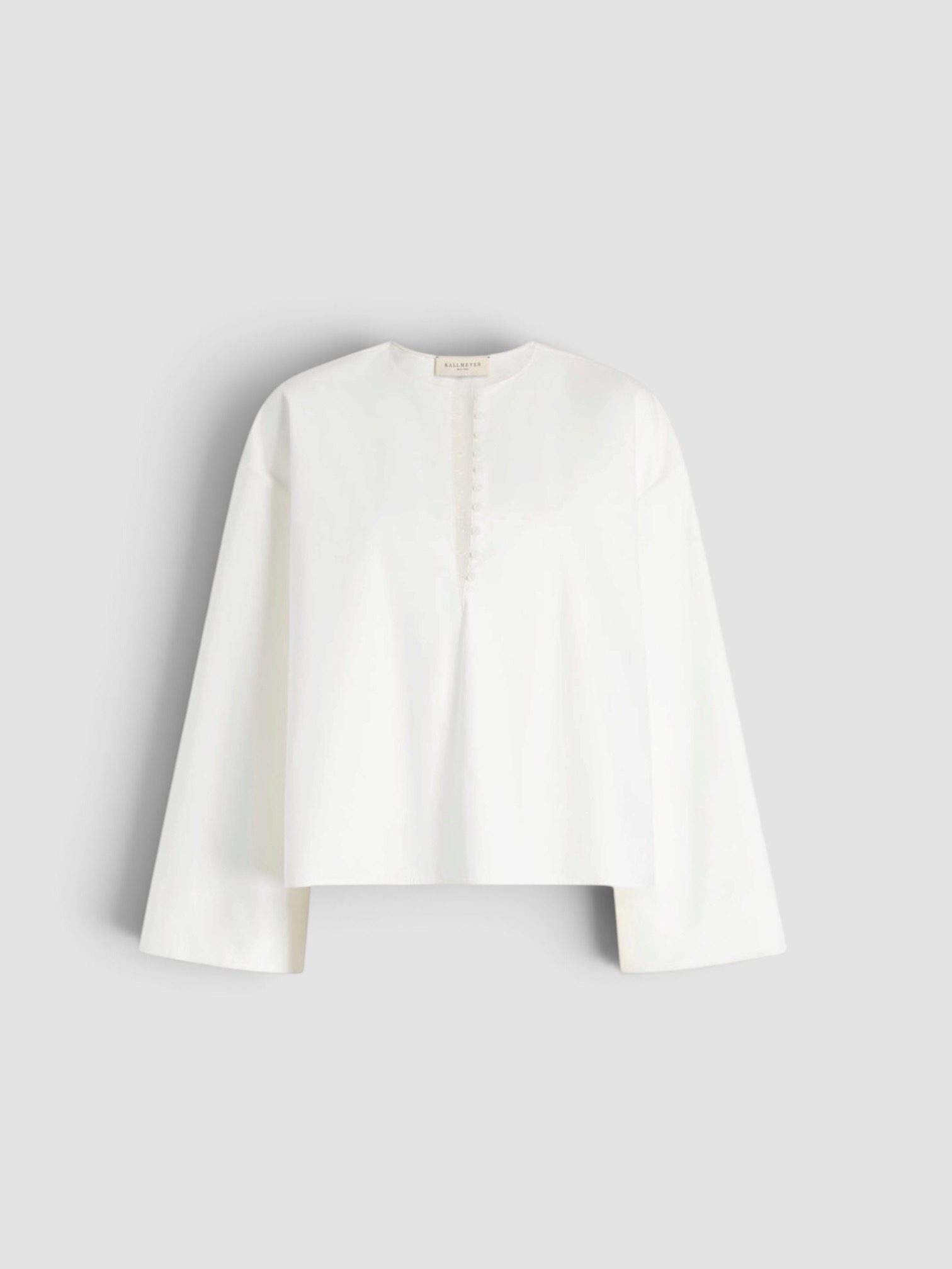 Kallmeyer Marguerite Blouse in Starched Poplin in white. Styled by Sharon Lombardo for FDV Concierge.