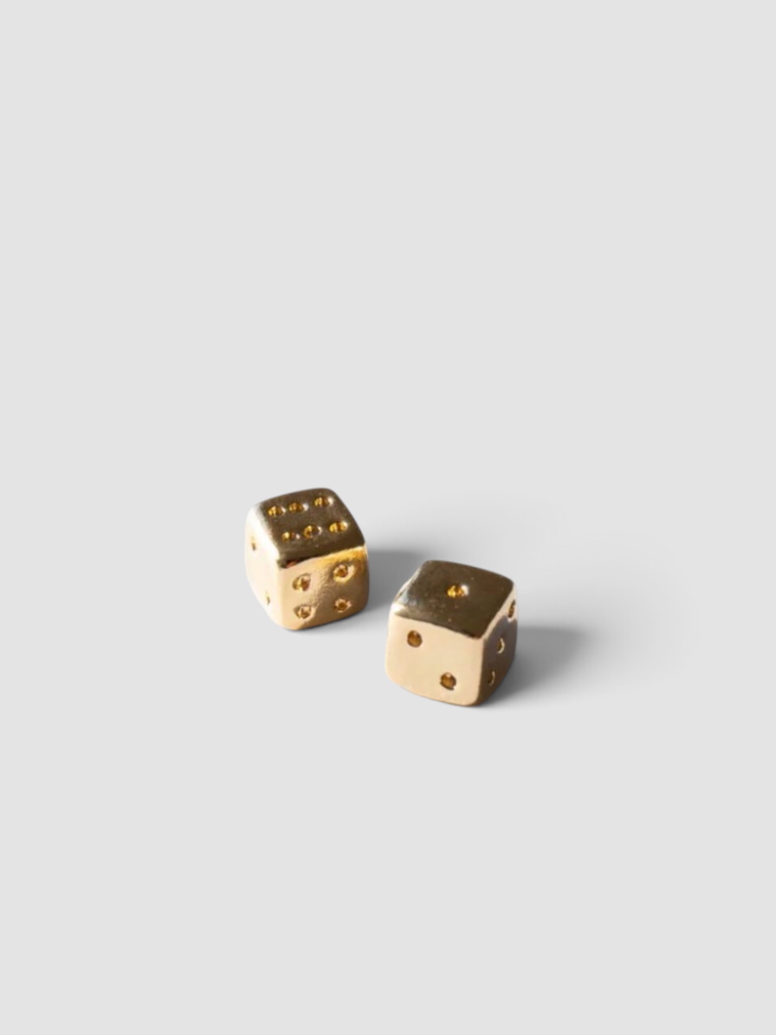 Kindred Black Luck Be A Lady in gold (14k).