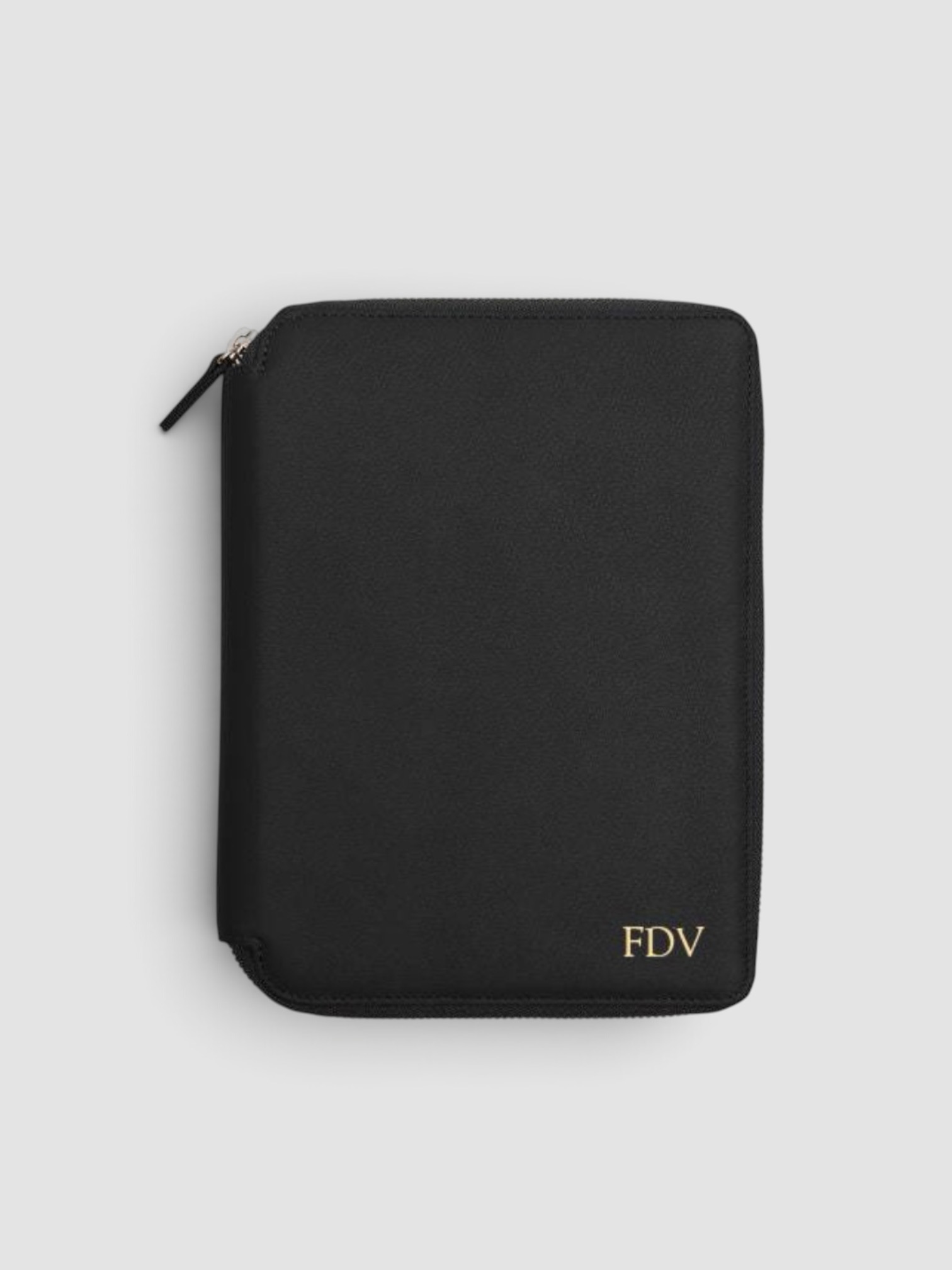Leatherology A5 Zippered Journal in black.