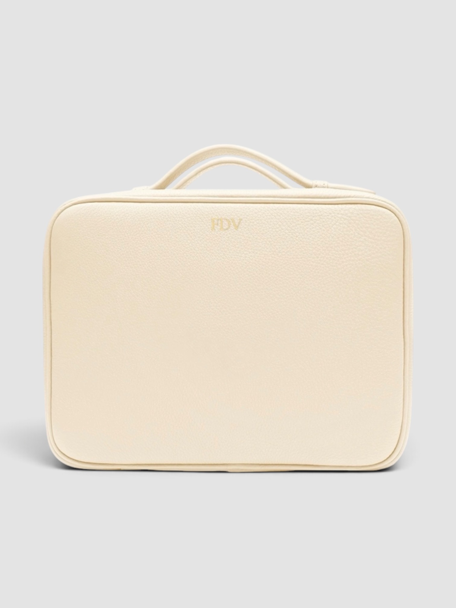 Leatherology Daily Hanging Travel Case in cream.