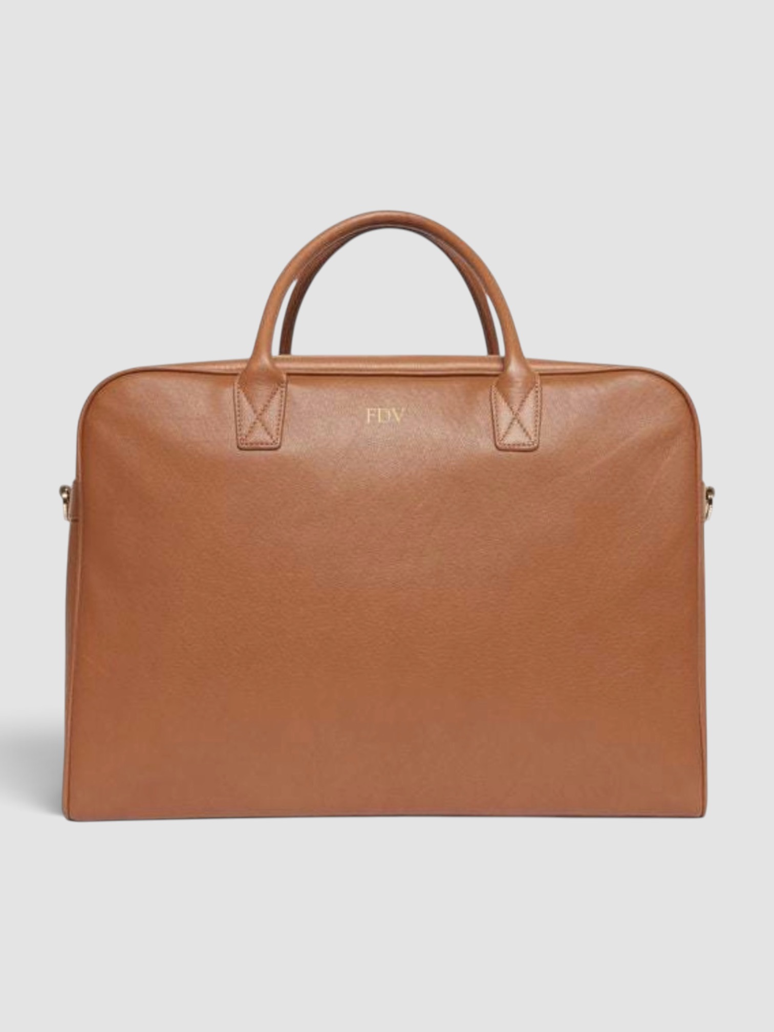 Leatherology Harwood Weekender in saddle brown.
