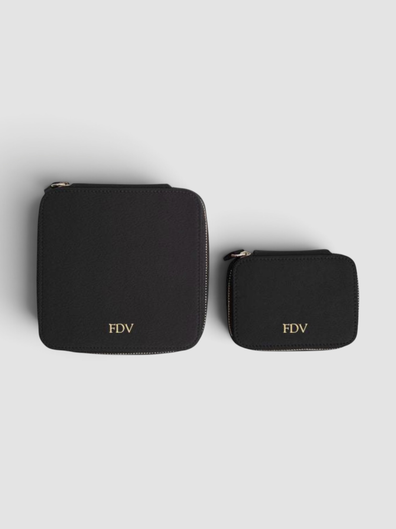 Leatherology Jewelry Organizer Set in black.