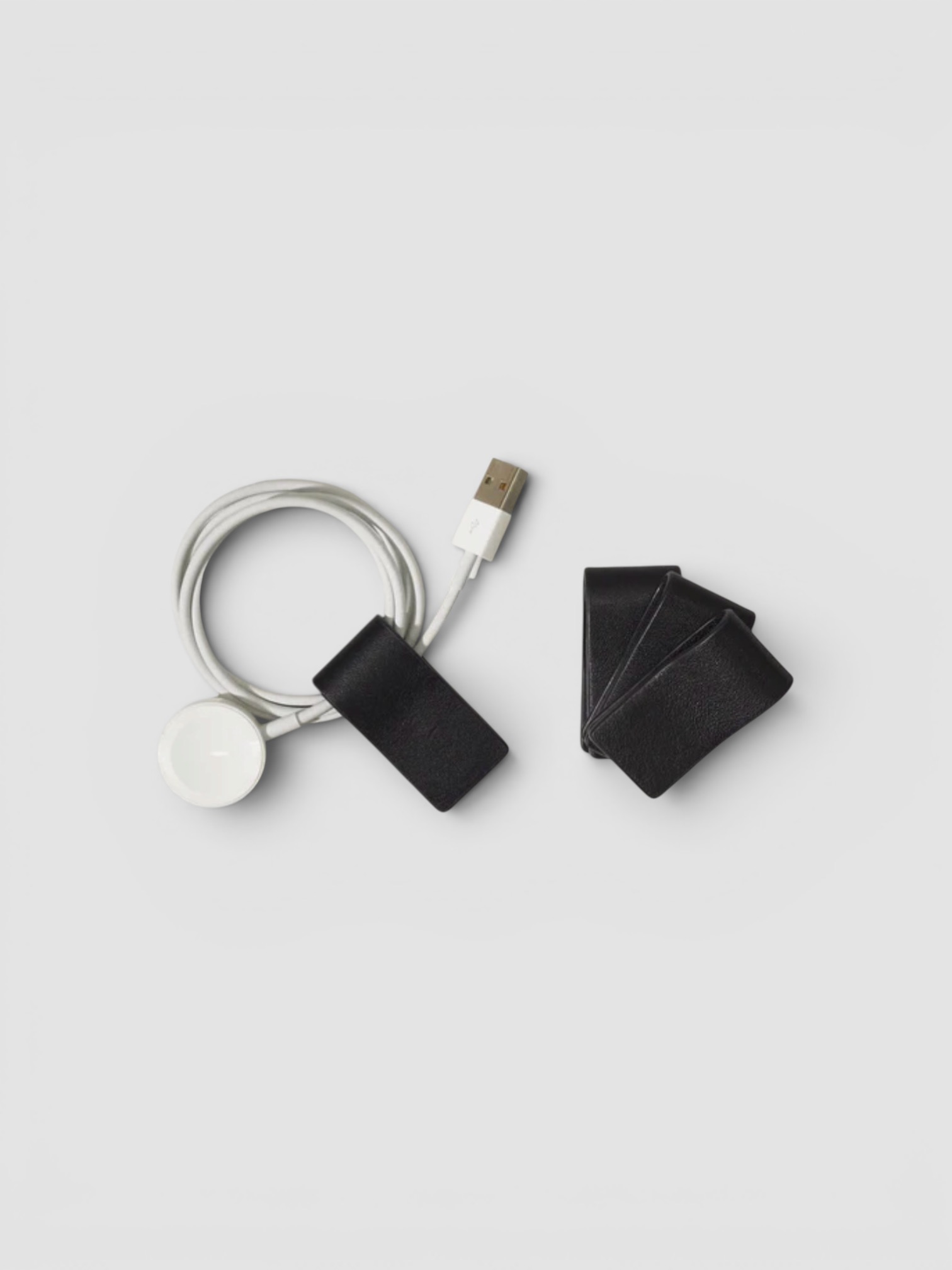 Leatherology Small Cord Wrap Set in black.