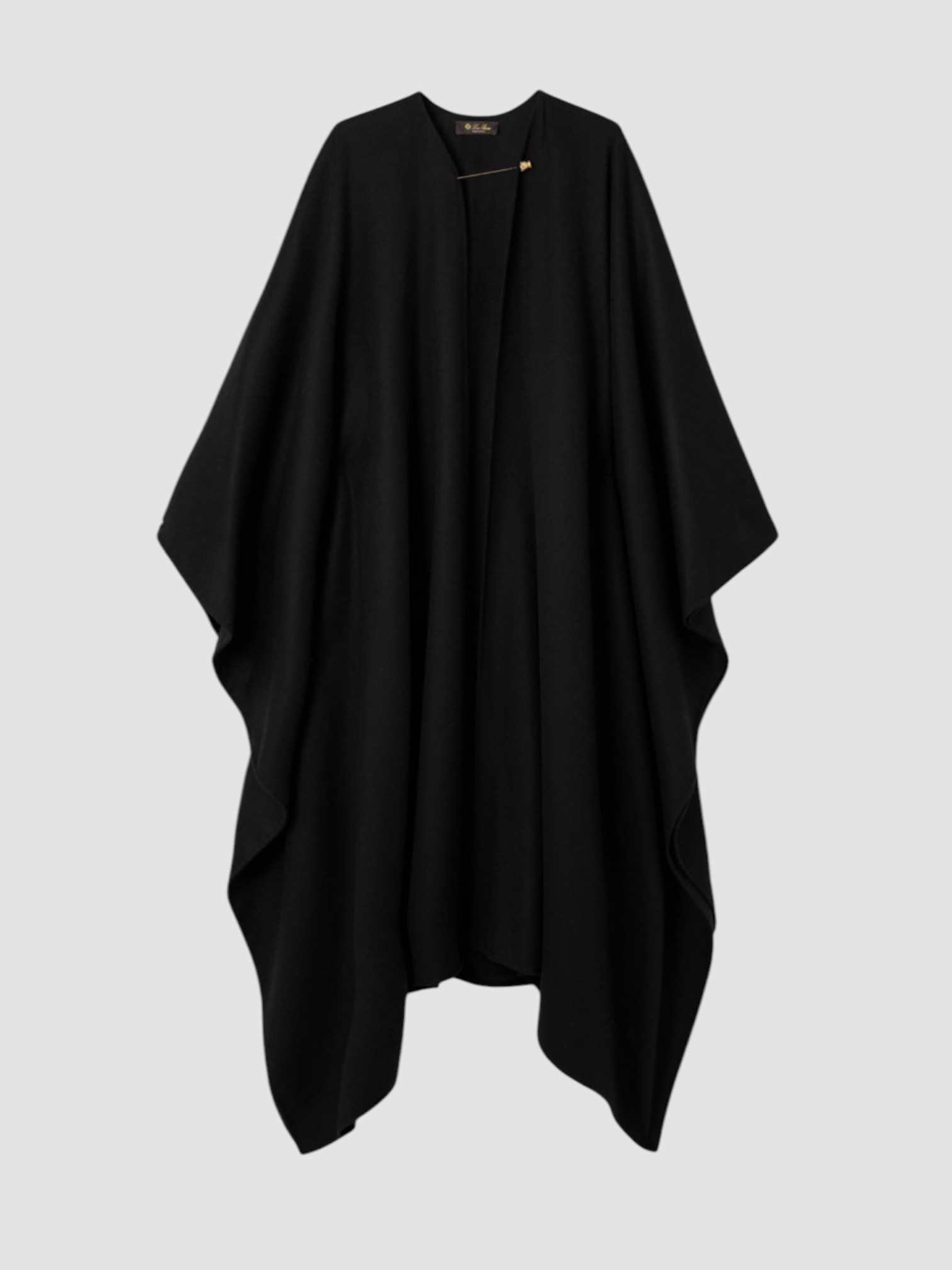 Loro Piana Maria Cashmere Wrap in black. Styled by Sharon Lombardo for FDV Concierge.