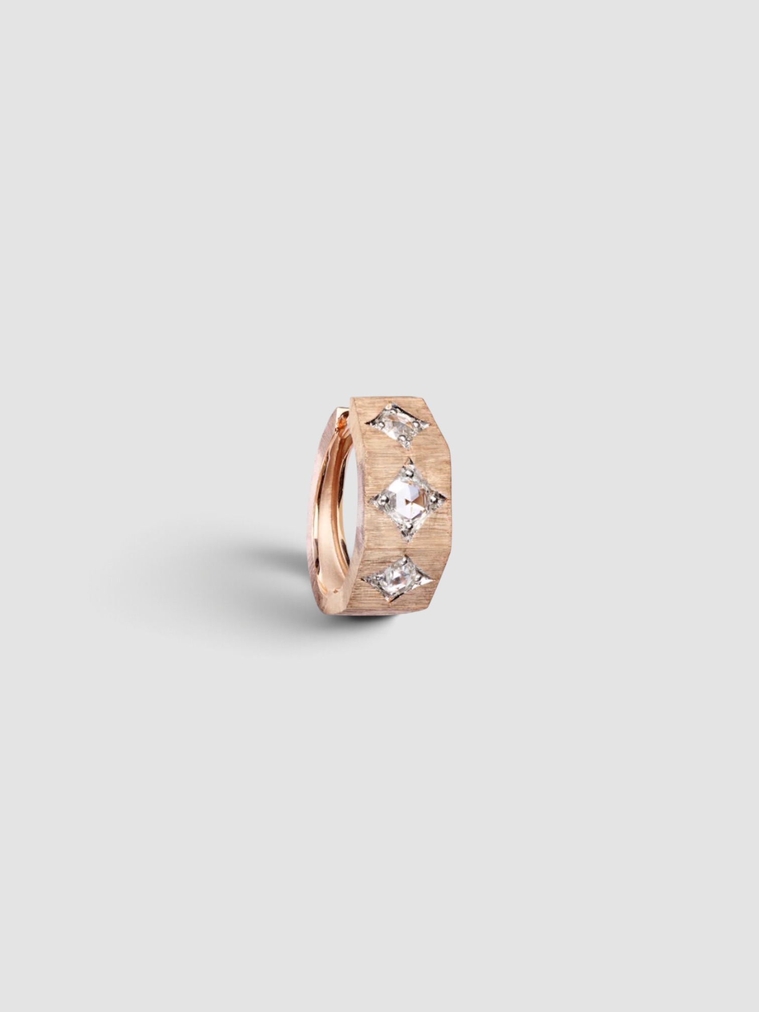 Marie Lichtenberg Ecrou Single Hoop Earring in gold.
