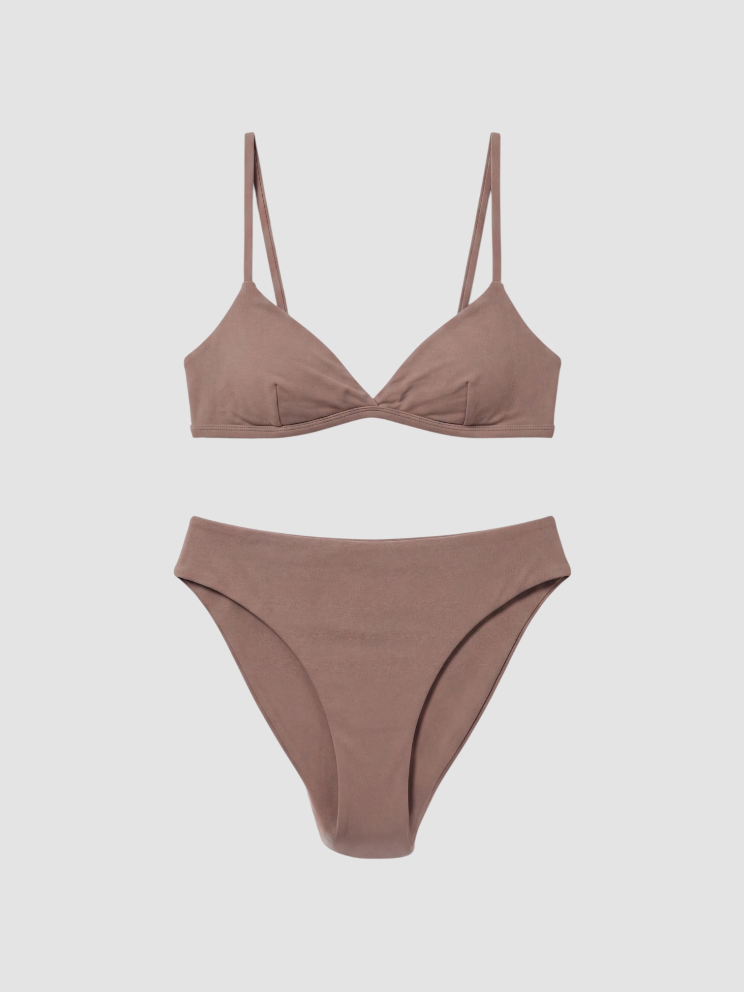 Matteau Tri Top in Clay in clay. Styled by Sharon Lombardo for FDV Concierge.