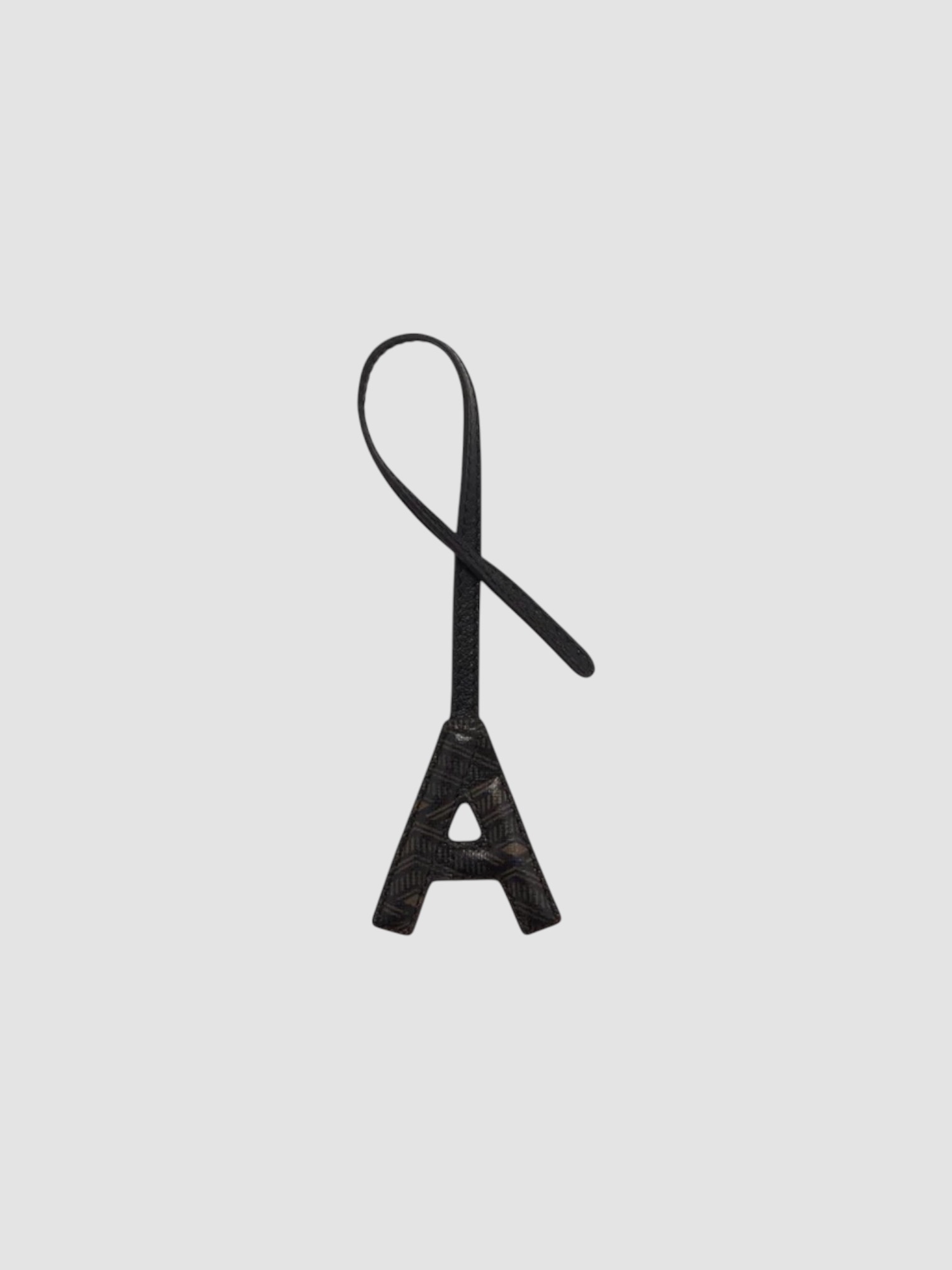 Métier Personalisation Letter Charm in black.