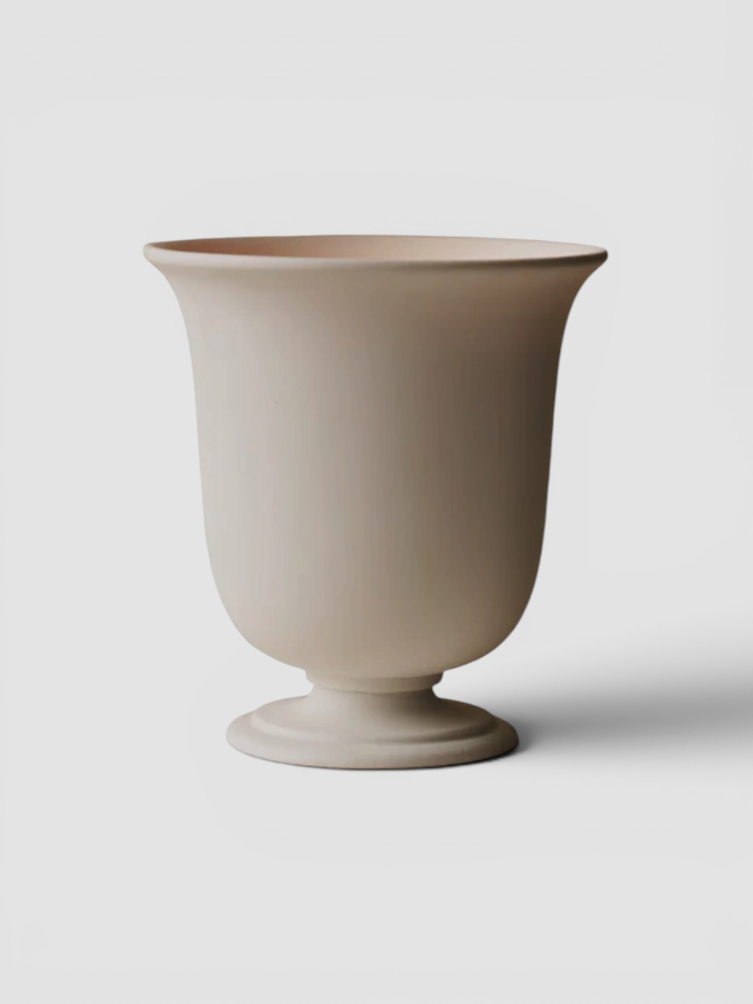 Moro Dabron Cecile Candle 330g in beige.