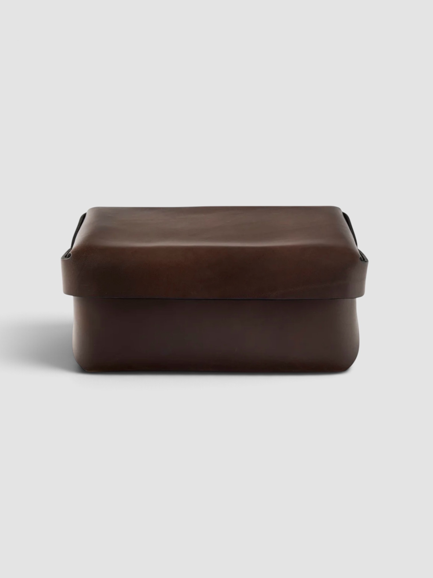 Oscar Maschera Lidded Leather Box in dark brown.