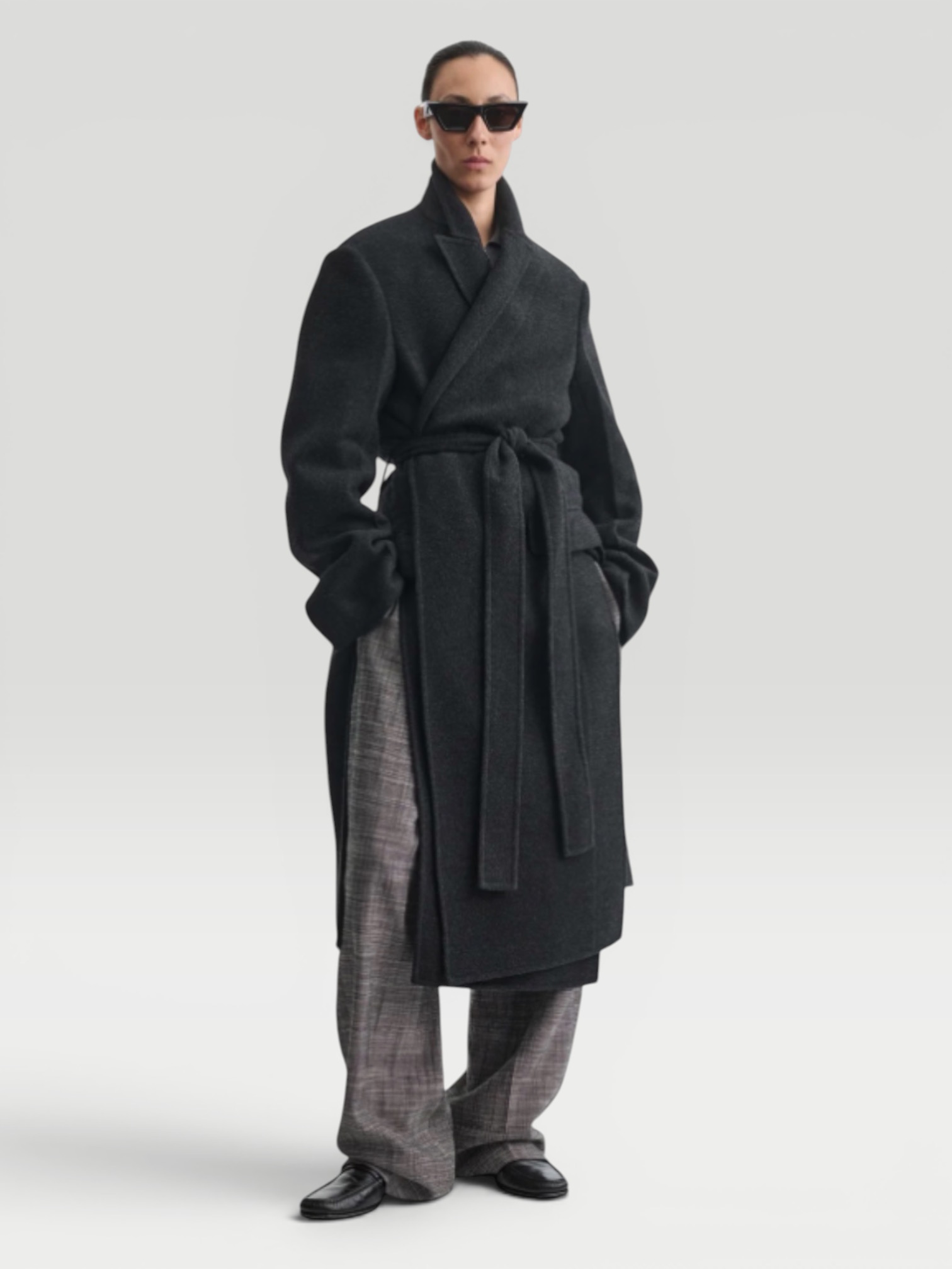 Phoebe Philo Wool Wrap Coat in anthracite, worn with Phoebe Philo Cotton Wide-Leg Pants, Phoebe Philo Gathered Ballet Flat, Phoebe Philo Peak Sunglasses. Styled by Sharon Lombardo for FDV Concierge.