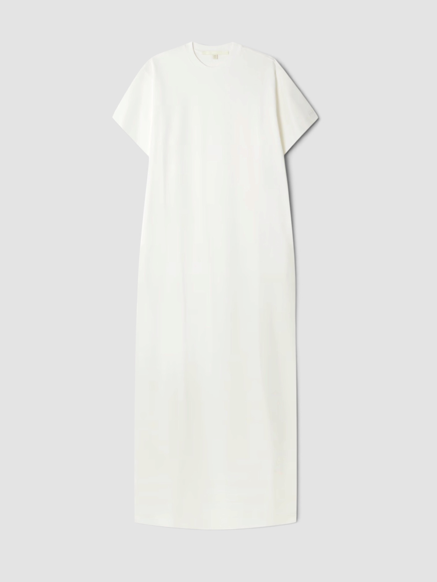 RÙADH Braun Embroidered Organic Cotton-Jersey Maxi Dress in white. Styled by Sharon Lombardo for FDV Concierge.