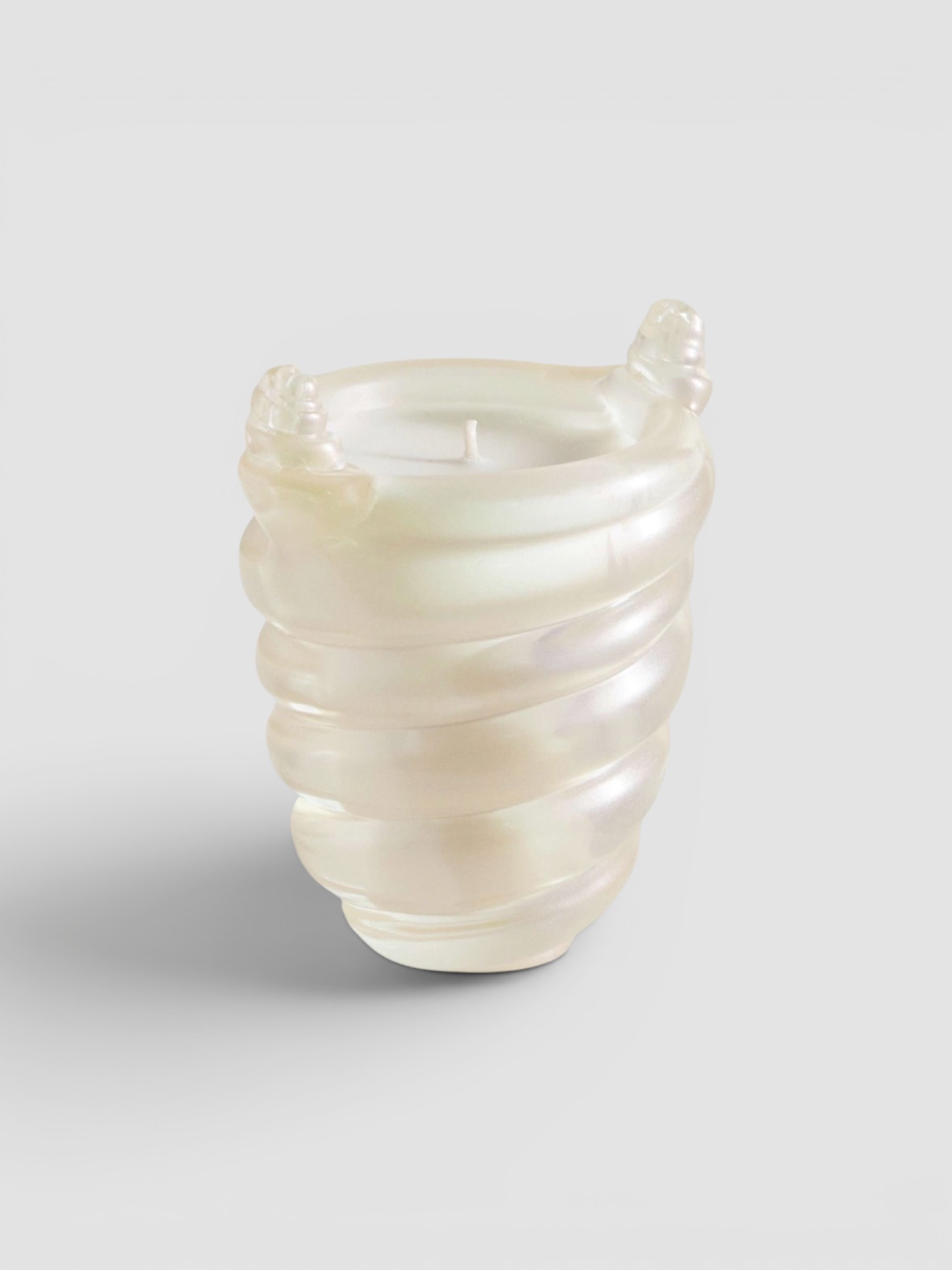 Sophie Bille Brahe Nuage Madison Scented Candle in white.
