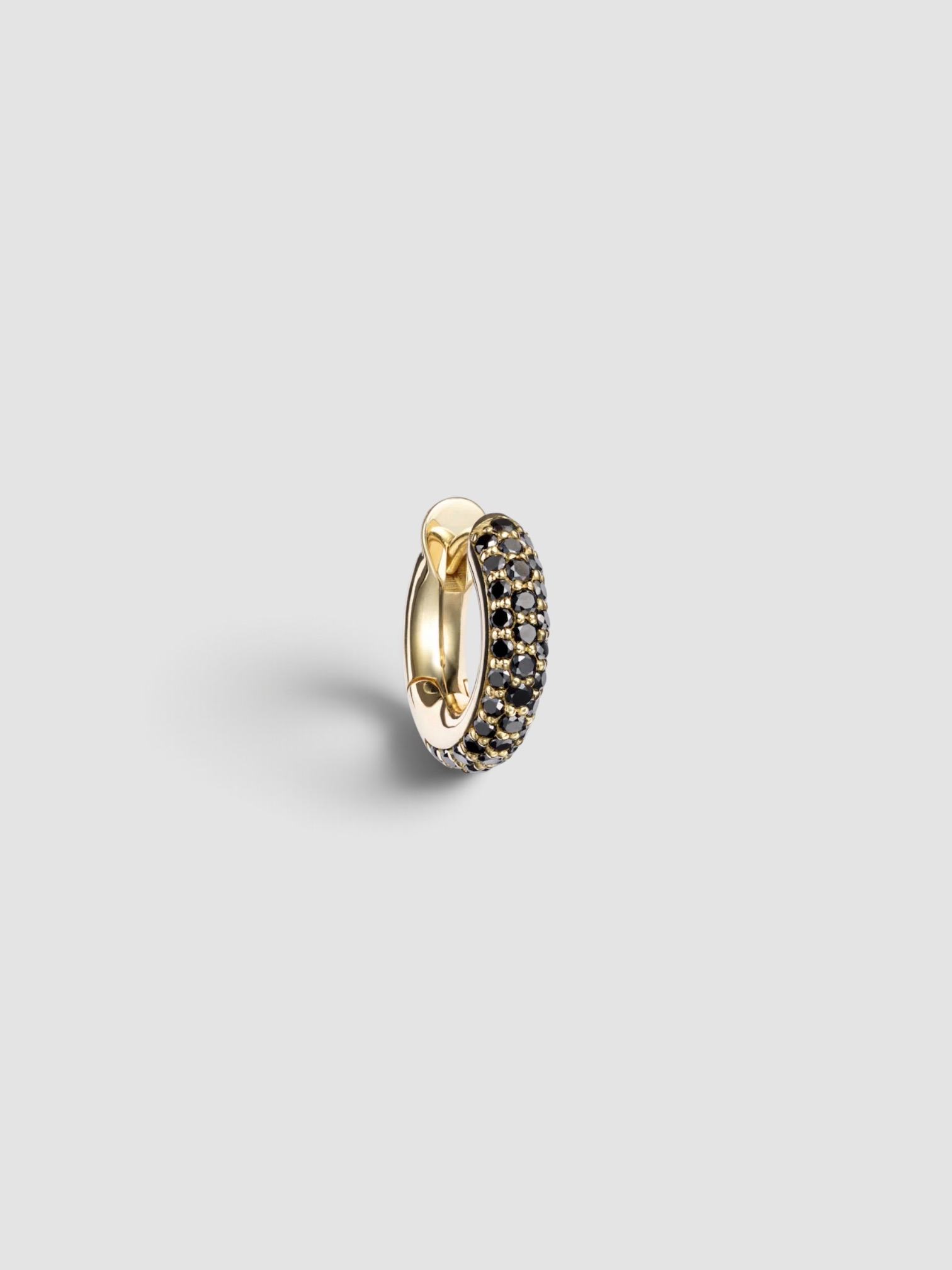 Spinelli Kilcollin Macro Hoop Single Earring in gold.