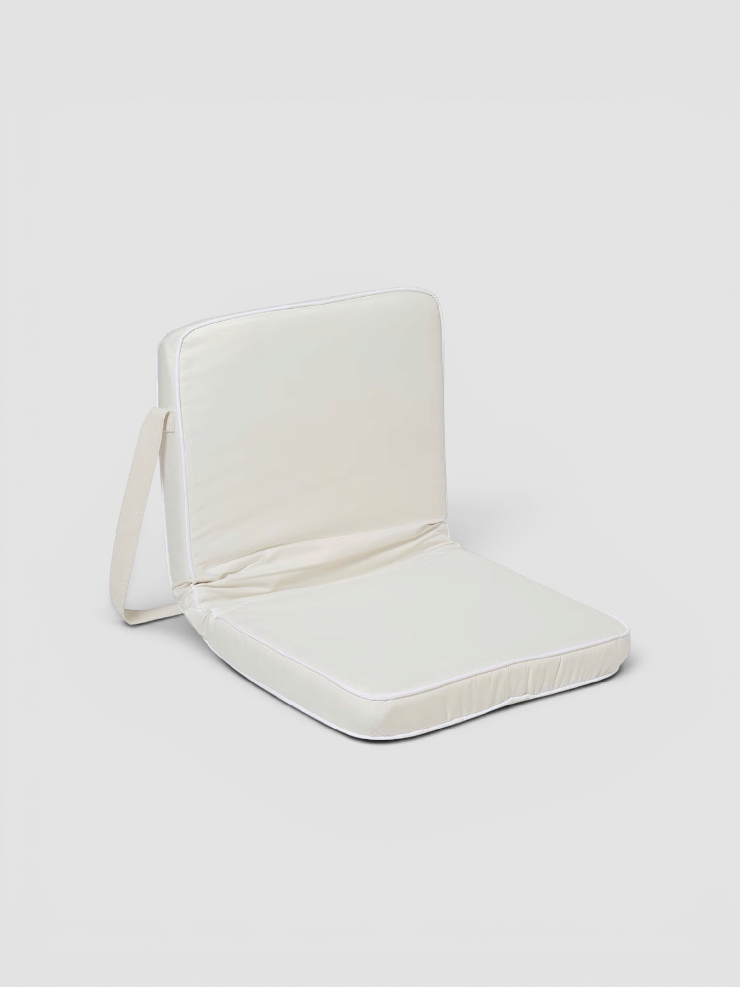 Sunnylife Take Anywhere Folding Chair in casa cream.