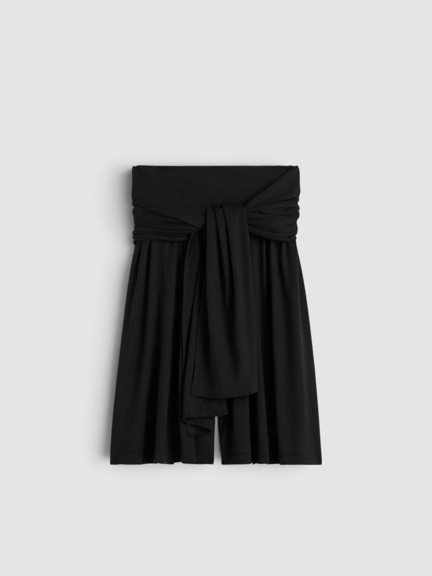 Totême Tie-Waist Jersey Shorts in black. Styled by Sharon Lombardo for FDV Concierge.