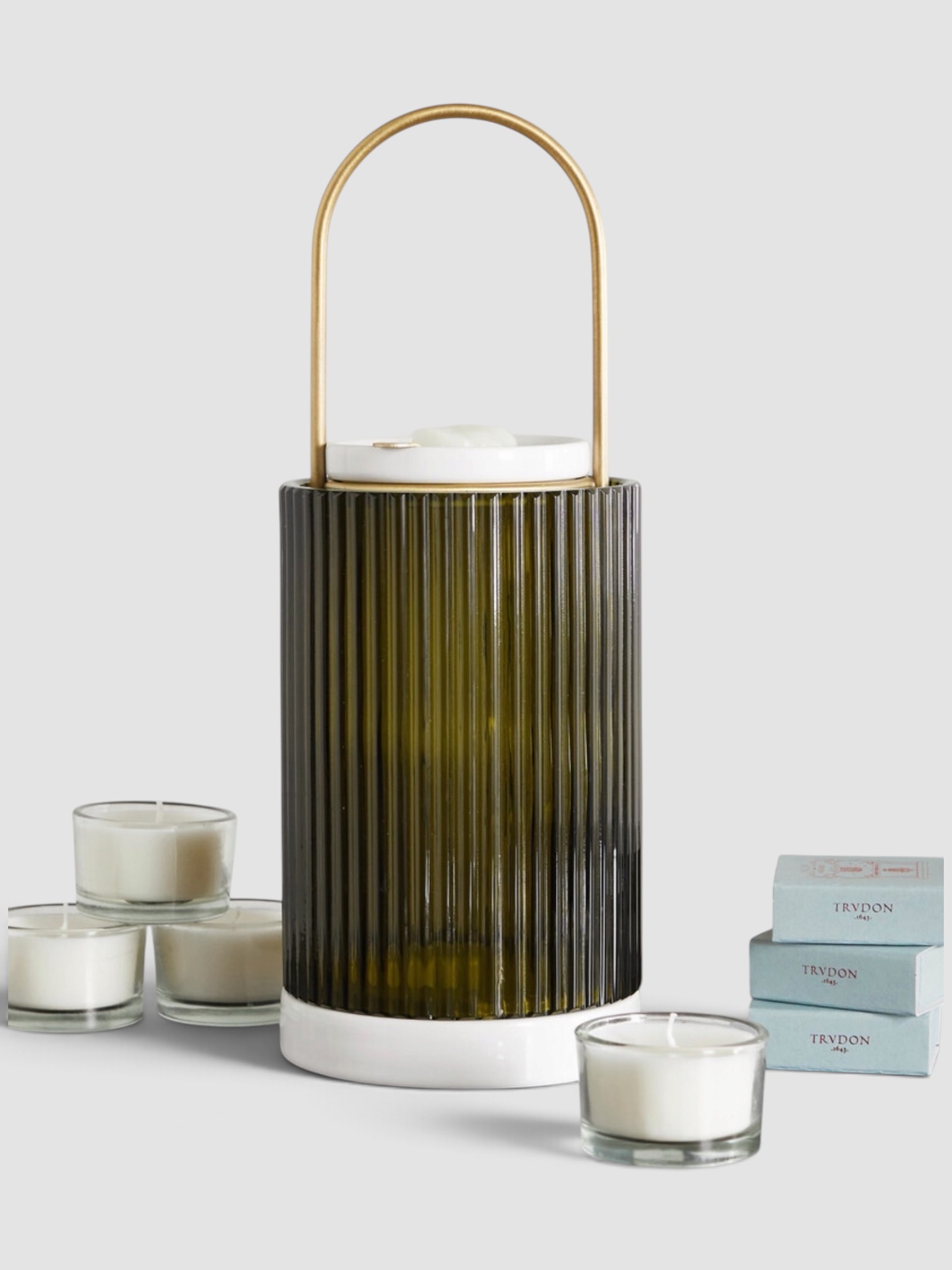 Trudon La Promeneuse in green.