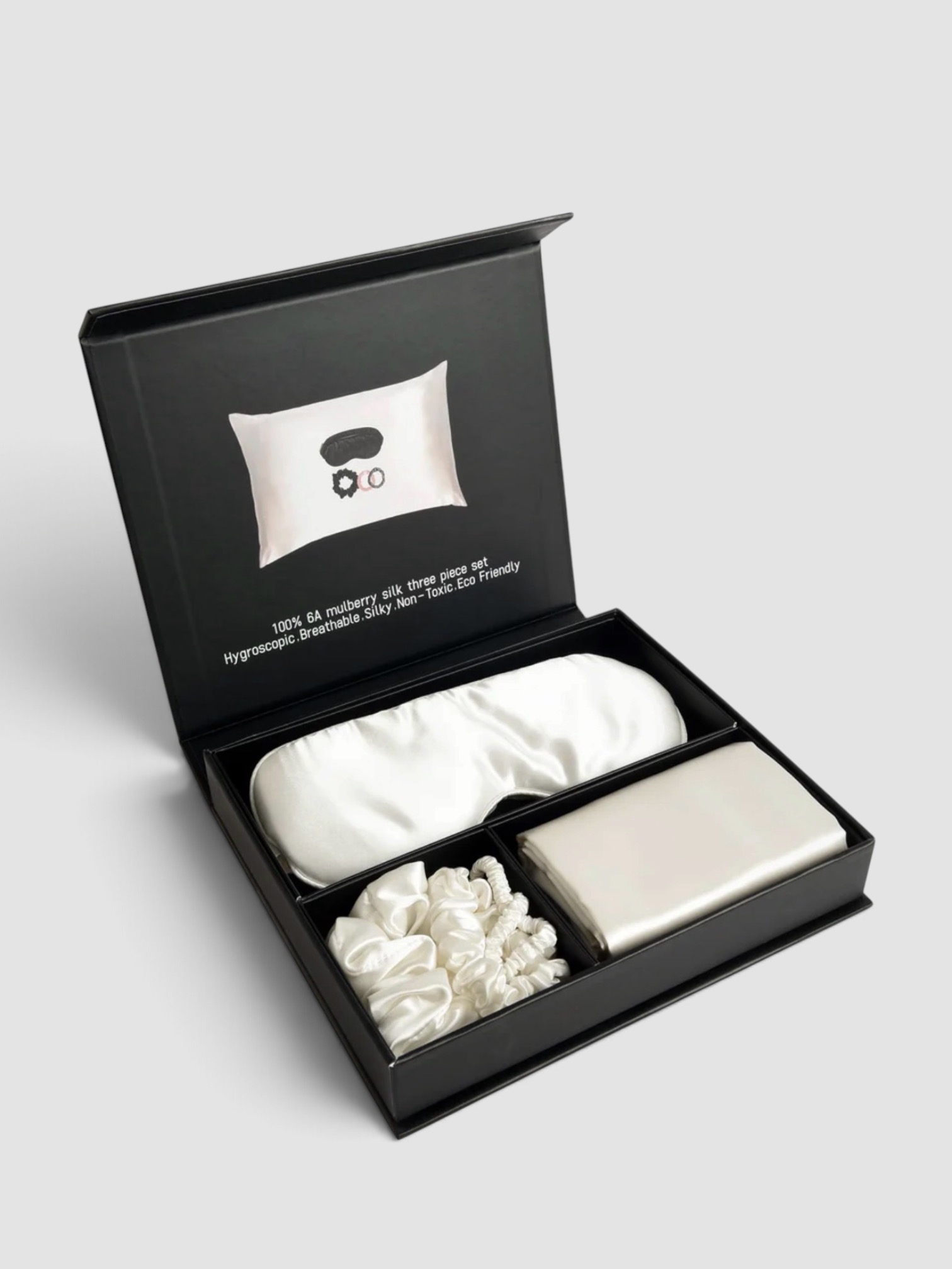 Voyage Et Cie Silk Sleep Set in white.