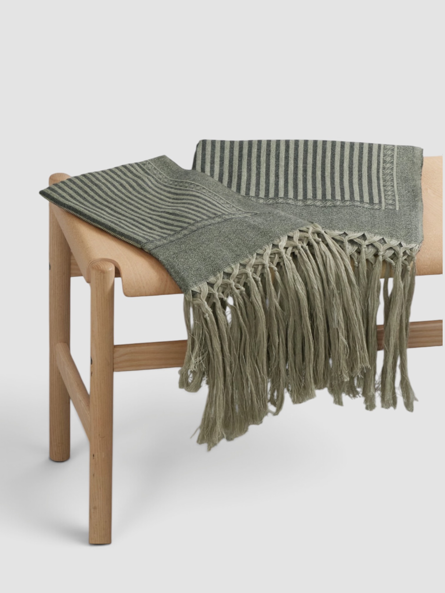 Brunello Cucinelli Set of Two Linen and Cashmere-Blend Jacquard Beach Towels in grey.